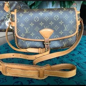 🛍🌸💯Louis Vuitton Sologne crossbody bag🌸🛍